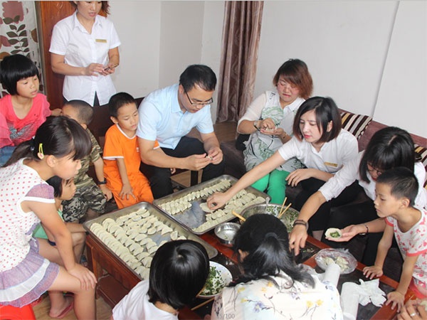 人和集團(tuán)“讓愛心傳遞文明，讓奉獻(xiàn)精彩城市”公益活動(dòng)圓滿結(jié)束 